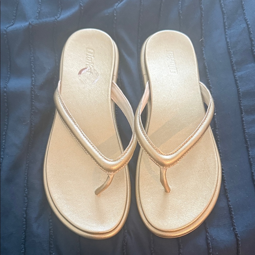 OluKai Women's Gold Sandals